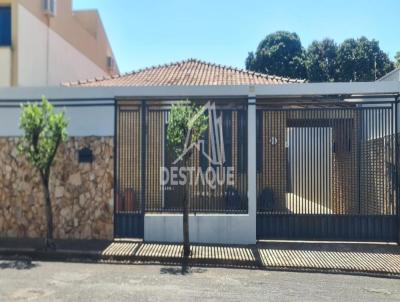 Casa para Venda, em Martinópolis, bairro Centro, 4 dormitórios, 3 banheiros, 2 suítes, 8 vagas